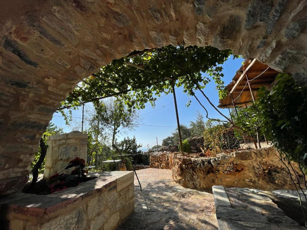 Láyia Find Your Peace In A Traditional Country House!! מראה חיצוני תמונה