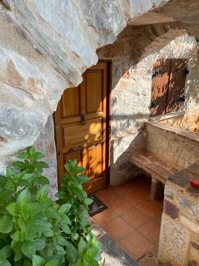 Láyia Find Your Peace In A Traditional Country House!! מראה חיצוני תמונה