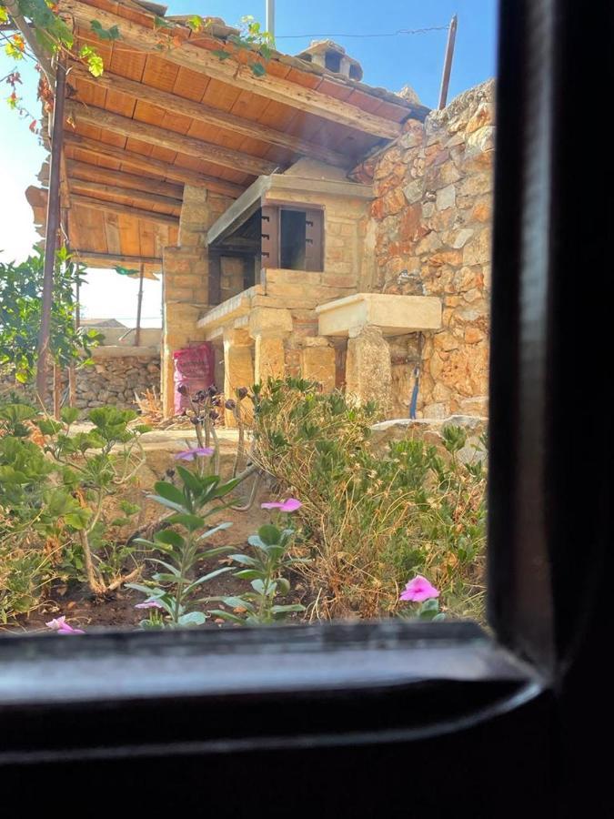 Láyia Find Your Peace In A Traditional Country House!! מראה חיצוני תמונה