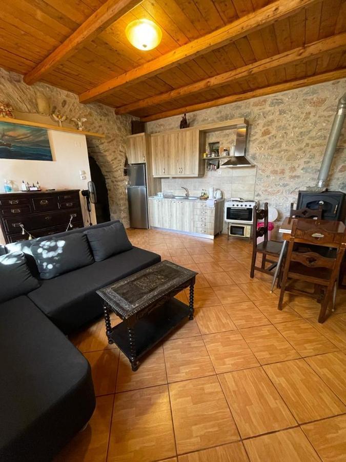 Láyia Find Your Peace In A Traditional Country House!! מראה חיצוני תמונה