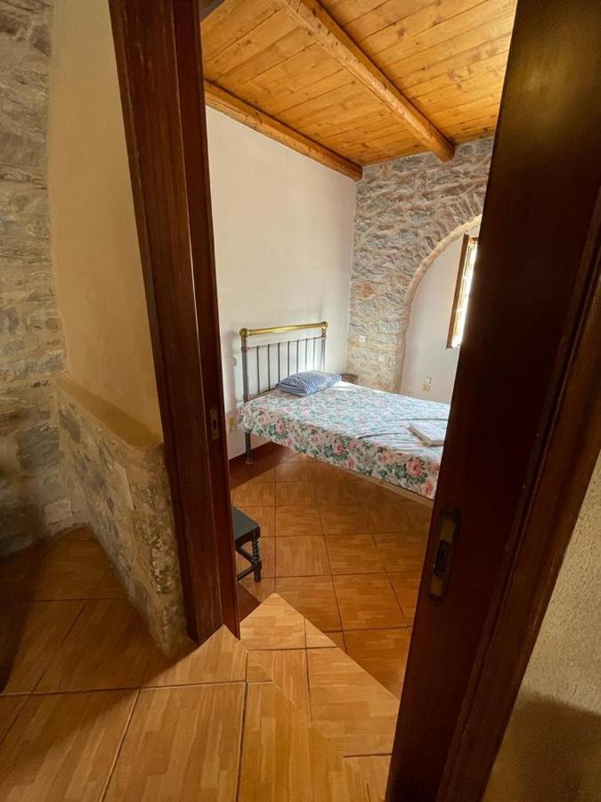Láyia Find Your Peace In A Traditional Country House!! מראה חיצוני תמונה