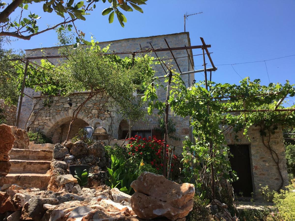 Láyia Find Your Peace In A Traditional Country House!! מראה חיצוני תמונה